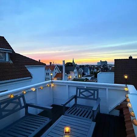 Privatunterkunft Asanzo Historic Attic-traditional Norwegian & Warm Indian Hospitality